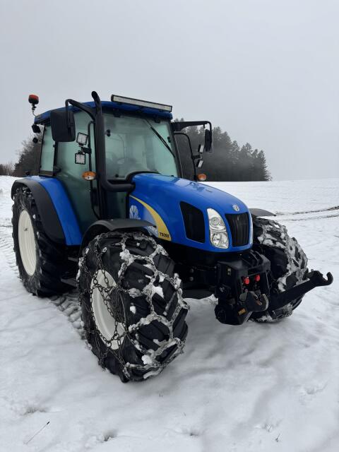 Verkaufe New Holland T5050