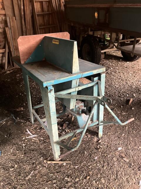 Verkaufe Brennholz-Kreissäge