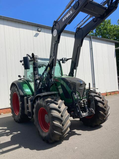 Fendt 718 Vario Profi mit Stoll FZ60.1