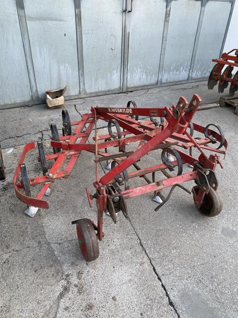 Kongskilde Leichtgrubber, Schergerät breitenverstellbar