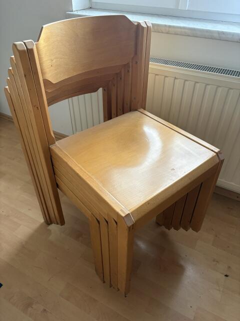 Holzsessel stapelbar