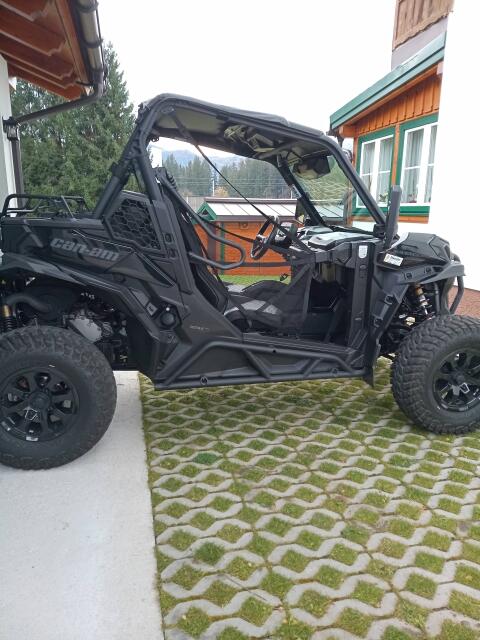 Side by Side Can-Am Maverick Sport 1000RT