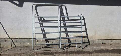 Weide Panel mit Tor