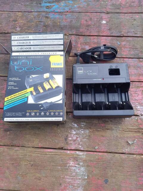 Batterie-Akku-Ladegerät Uni Box Exclusiv