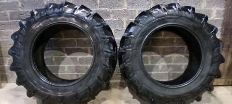 2 Schlepperreifen der Marke Pirelli, Reifengröße 20.8R38