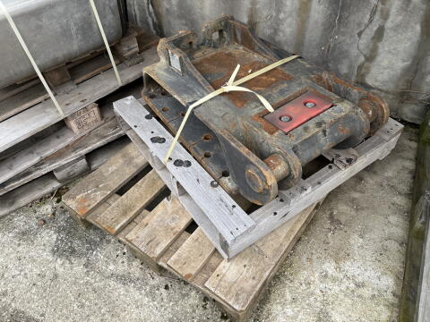 Baumaschinentechnik Aufnahmeplatte