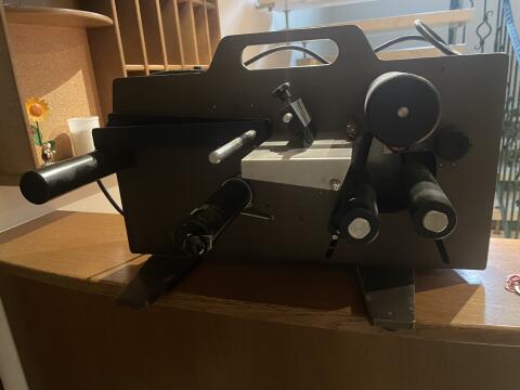 Etikettiermaschine halbautomatisch