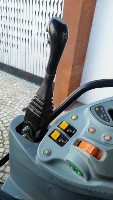 Explorer 105.4 DT HD