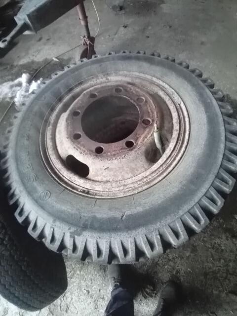 Kompletträder 8,25-20