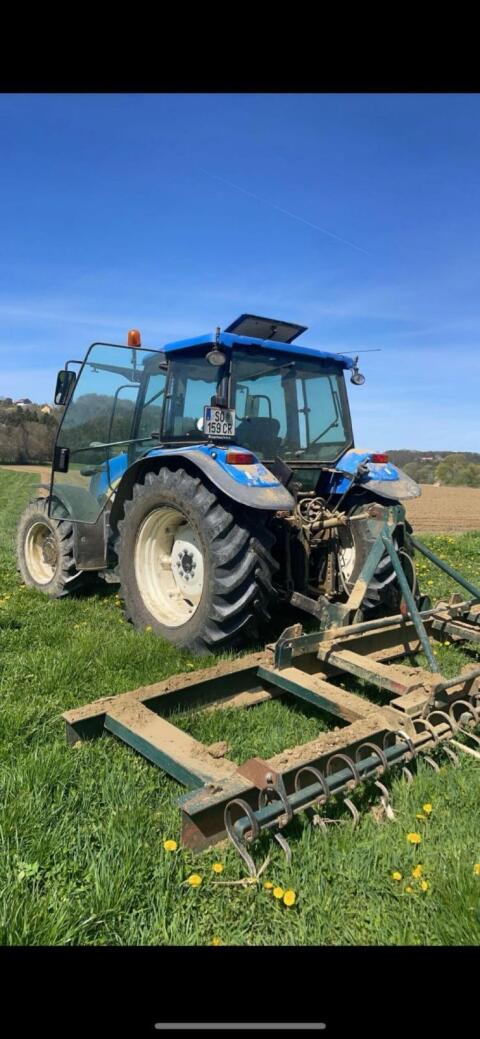 New Holland T5040
