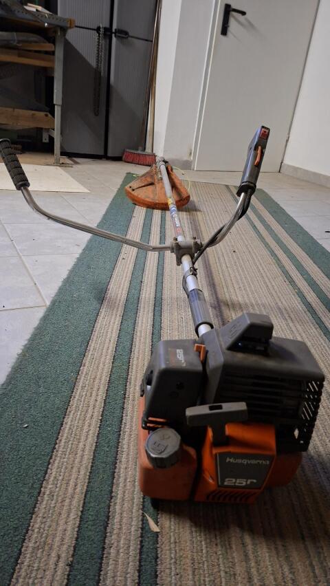 Motorsense Husqvarna 25R - Motor defekt