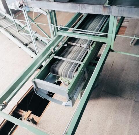 Förderband 35 m Länge mit Überdachung Doubrava