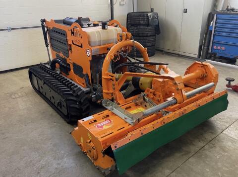 Niko RoboFlail VARIO D251 mit Yanmar 3-Zylinder 25 hp