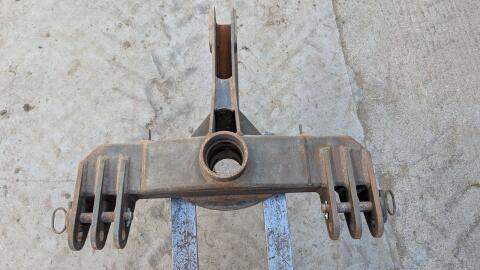 Anbaubock Pflug Heckgewicht