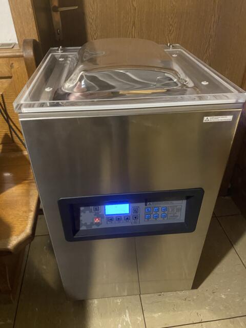 Neuwertiges Vakuumiergerät zu verkaufen