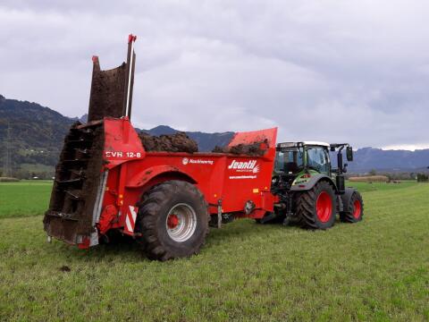 Jeantil EVR 12-8 Einachsstreuer mit Bordhydr.