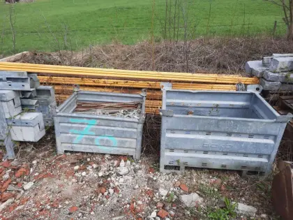 Diverse Steher, Zaunsteher, Schalungsanker, Kisten