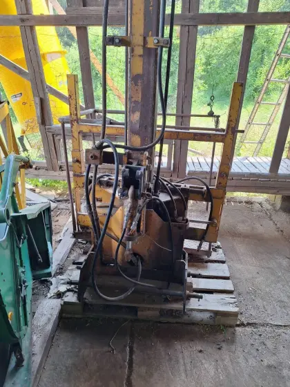 Heckstapler inkl. Arbeitsbühne, Traktorstapler