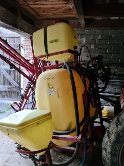 Hardi NK 800 12 m, hydr. Höhenverstellung