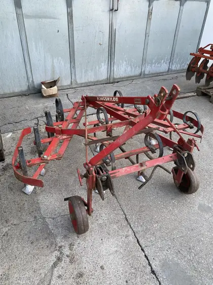 Kongskilde Leichtgrubber, Schergerät breitenverstellbar