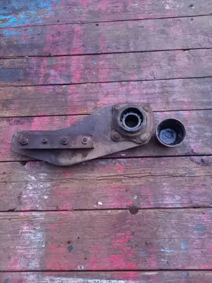 Gebrauchtes Federblech mit Lager IHC Traktor D Reihe