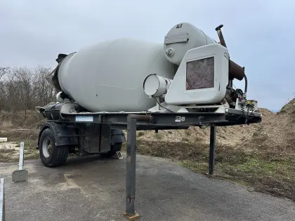 Betonmischauflieger
