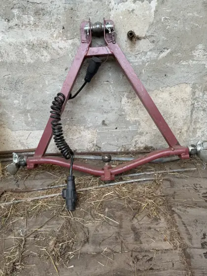 Anhängevorrichtung für Ackerschiene mit Kugel KAT2