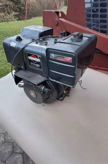 Briggs & Stratton Motor 11 HP