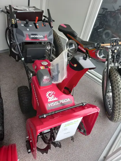 Honda HSS 760 A-WD Schneefräse