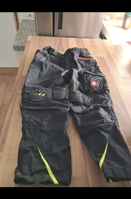 Strauß Hose und Jacke