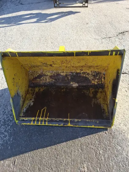 Stoll Frontladerschaufel