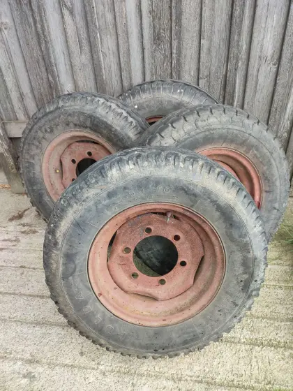 Verkaufe Reifen mit 6 Loch 7.50-16