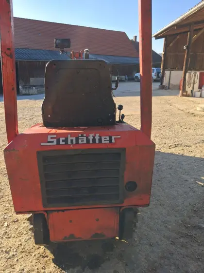 Hoflader Schäffer Hoftrac