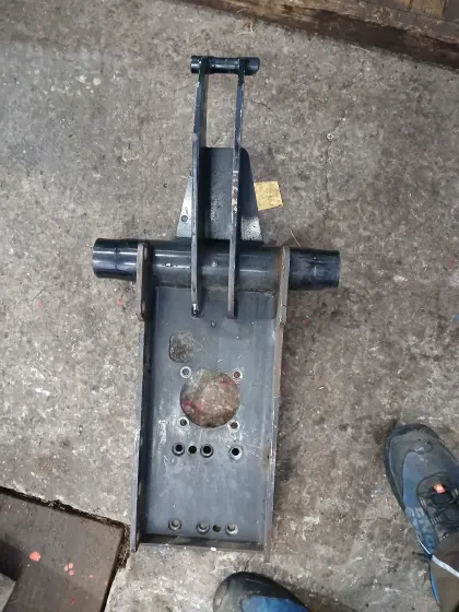 Heckhubwerkteil mit Anhängerkupplung Reform Metrac HX4 HX5