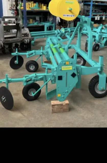 Folienlegemaschine für Bioanbau Gemüse