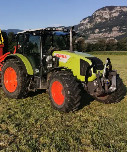Claas Axos 320