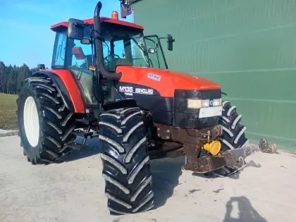Verkaufe Traktor New Holland M135