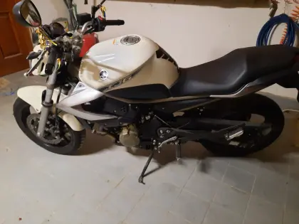 Yamaha XJ 6 Naked Bike