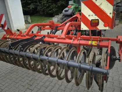 Kuhn Cultimer 300T Grubber