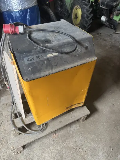 Jungheinrich Ladegerät Stapler für Bastler