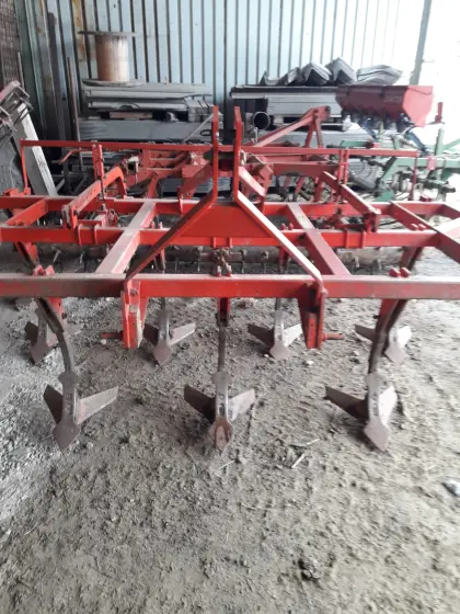 Pöttinger Flügelschar-Grubber