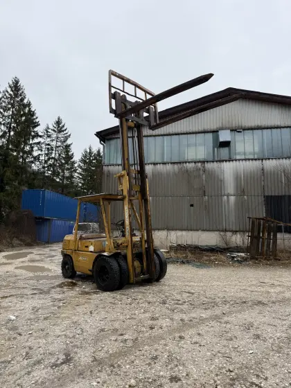 Verkaufe Mitsubishi Stapler (6 t)