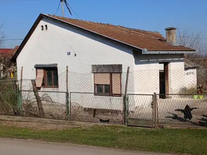 Haus mit Baugrundstück in Gunja, Kroatien