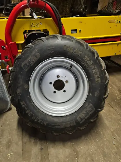 Aebi TT211 Reifen inkl. Felgen