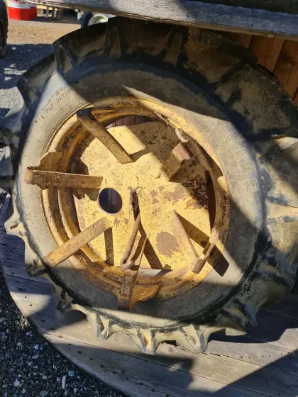 Zwillingsräder für Lindner BF350 (11.2-24)