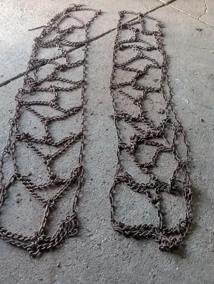 Schneeketten für Traktor