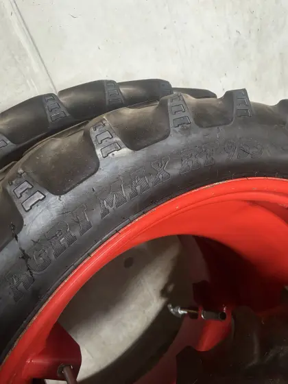 Reifen BKT 230/95 R40