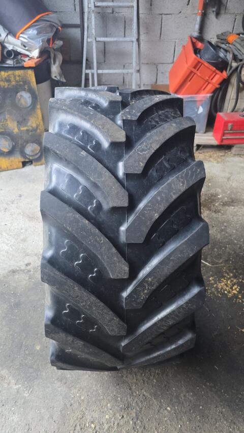 Reifen 480/65 R 24