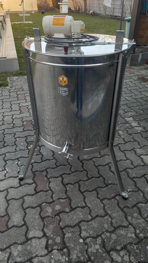 Honigschleuder CMF für 8 Flachzargenrahmen