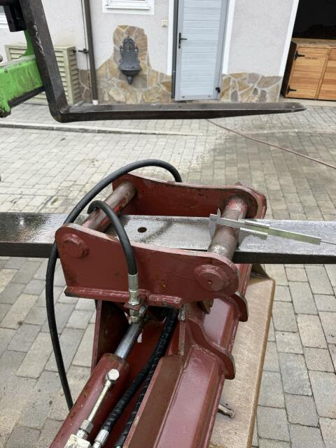 Hydr. Schnellwechsler + Böschungslöffel TB 145